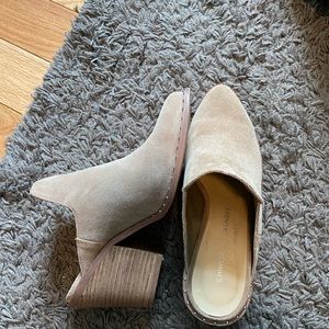 Chinese Laundry Springfield Mule